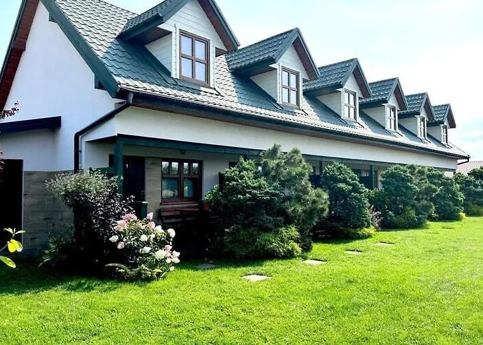 Comfortable Homes Close To The 度假居