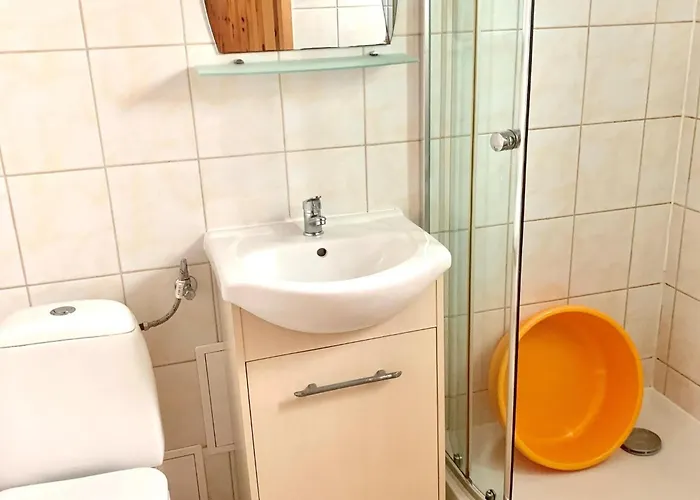 Comfortable Homes Close To The 萨比诺瓦